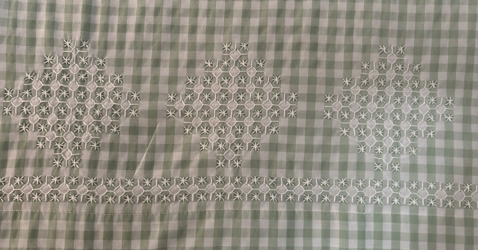 Single Pillowcase Sage Gingham Hand Embroidered Polyester/Cotton Blend NWOT