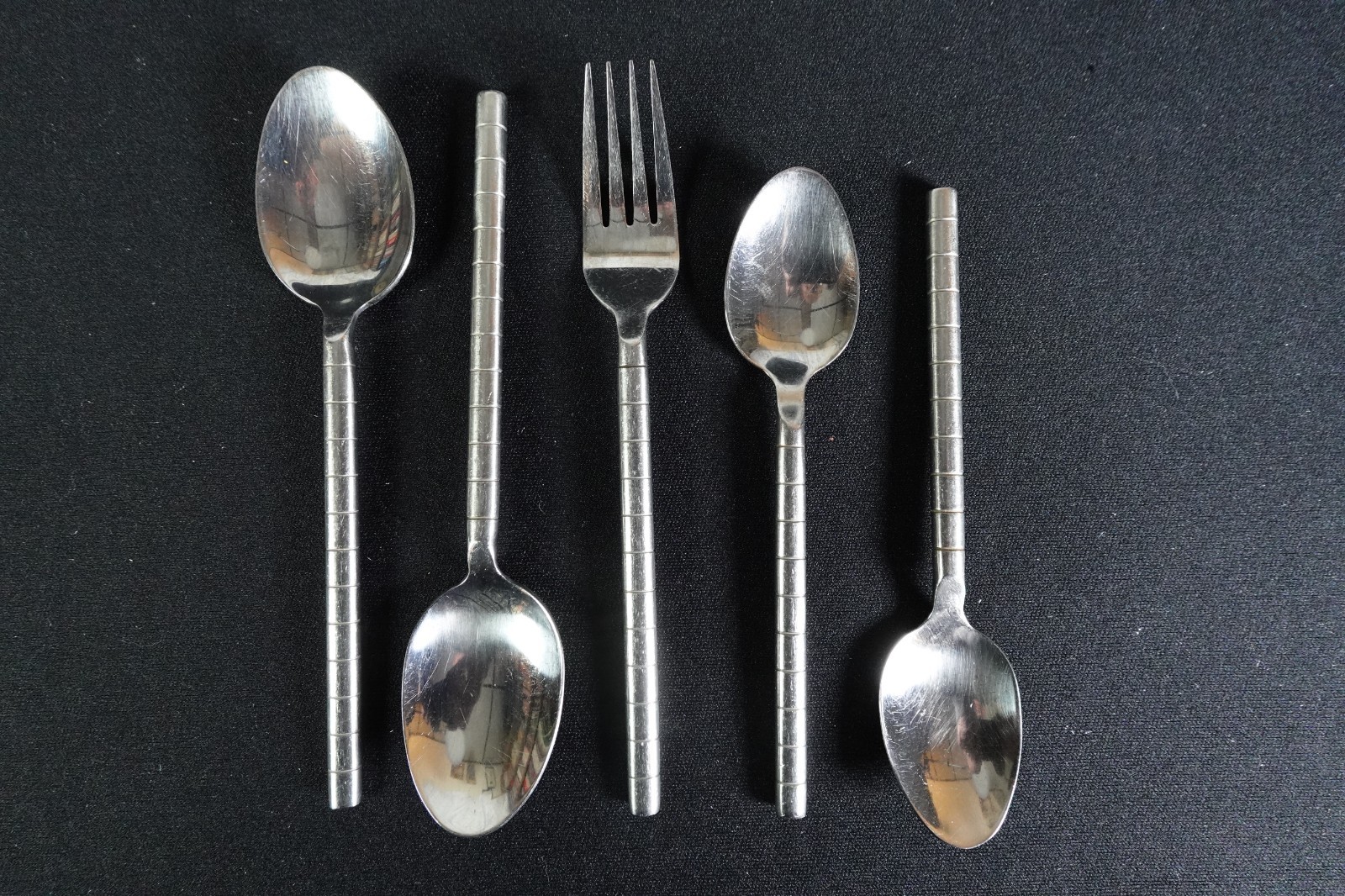 Pier 1 Imports Stainless 18/8 Flatware ‘P1127’ Pattern 5 Replacement Pieces
