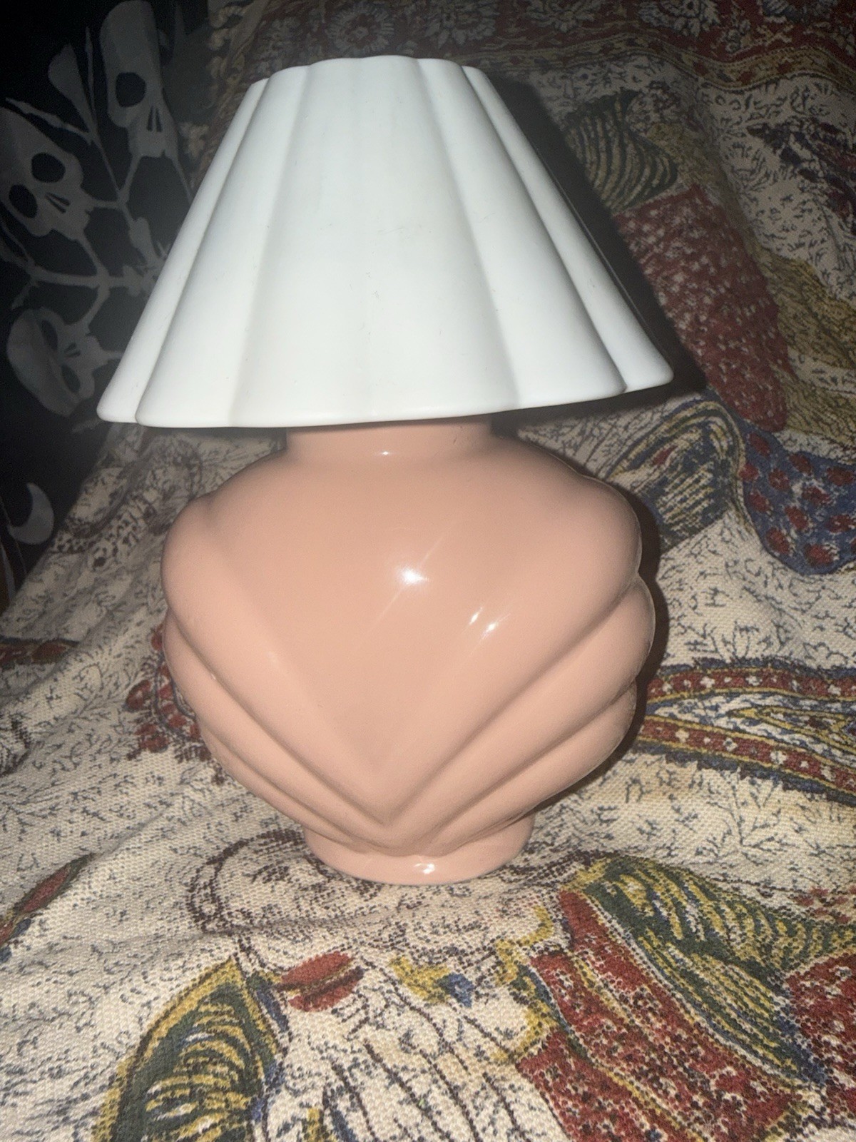 Pink Ceramic Porcelain Shell Table Lamp Built In Shade Vintage Hollywood Regency