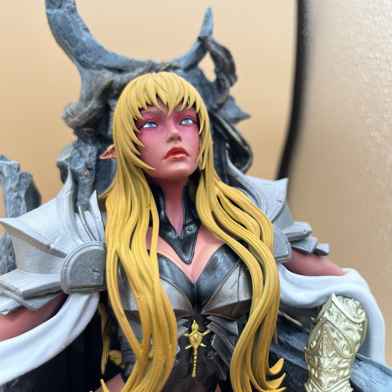 Elf Warrior Queen – Hand painted statue/figurine