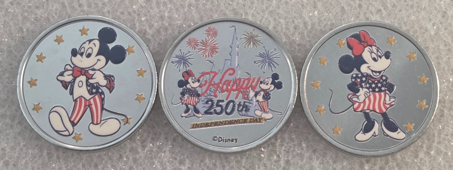 New Disneyland Colorized Medallions Mickey Minnie Happy 250th Indenpendence Day