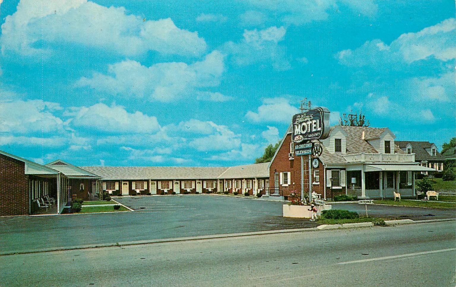 Bailey’s Motel Harrodsburg KY Vintage Photochrome Postcard 1939-Now