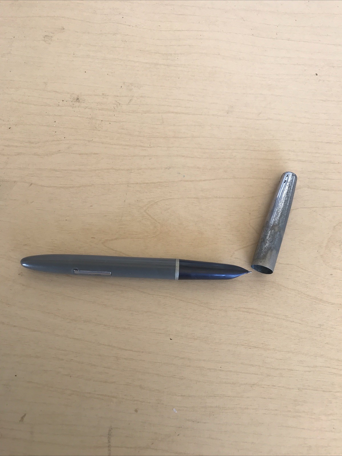 Parker Parkette Gray w/Chrome Cap Fountain Pen – 1952