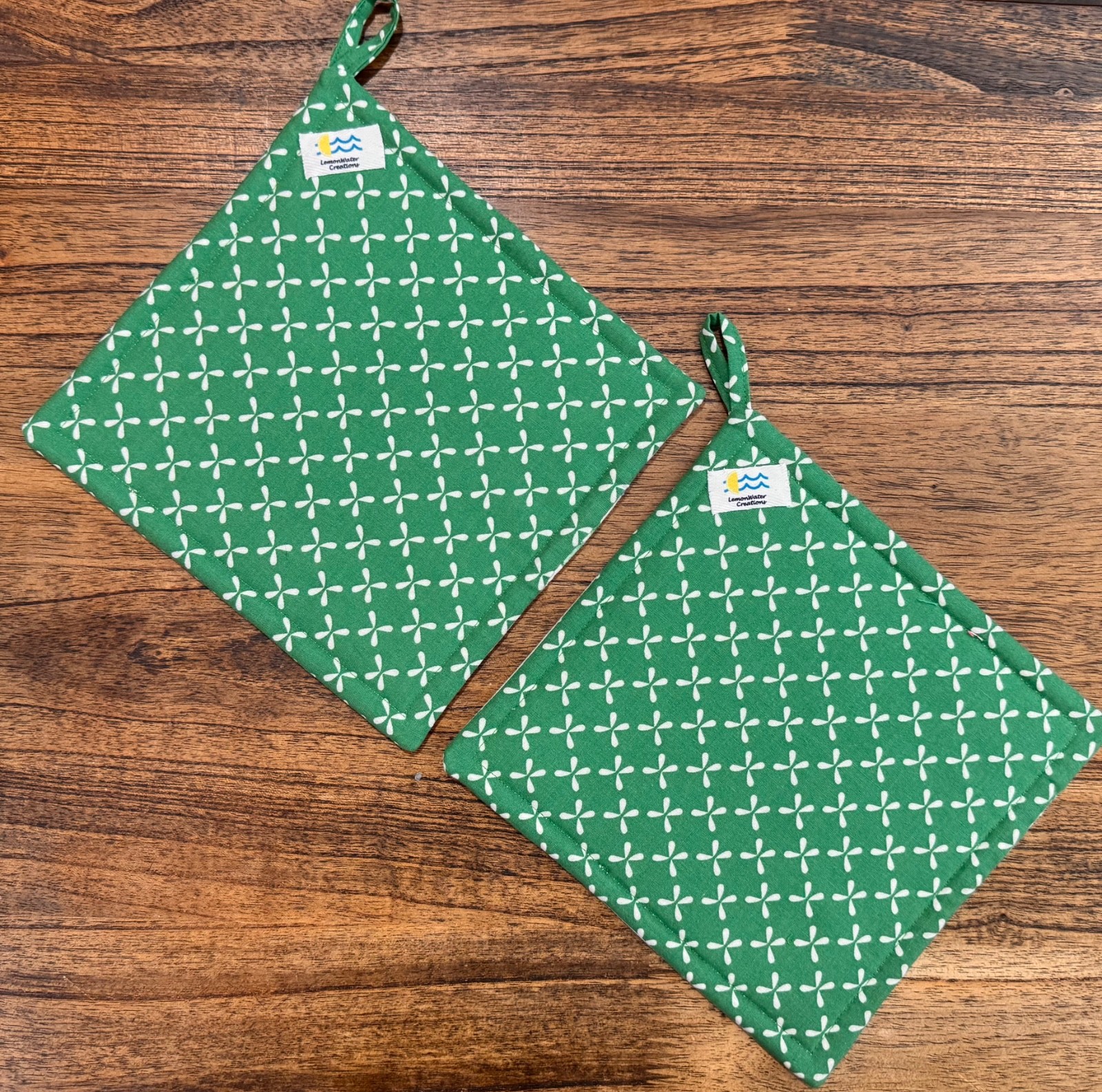 Vintage Tablecloth Potholder Pair – Multicolored Flowers