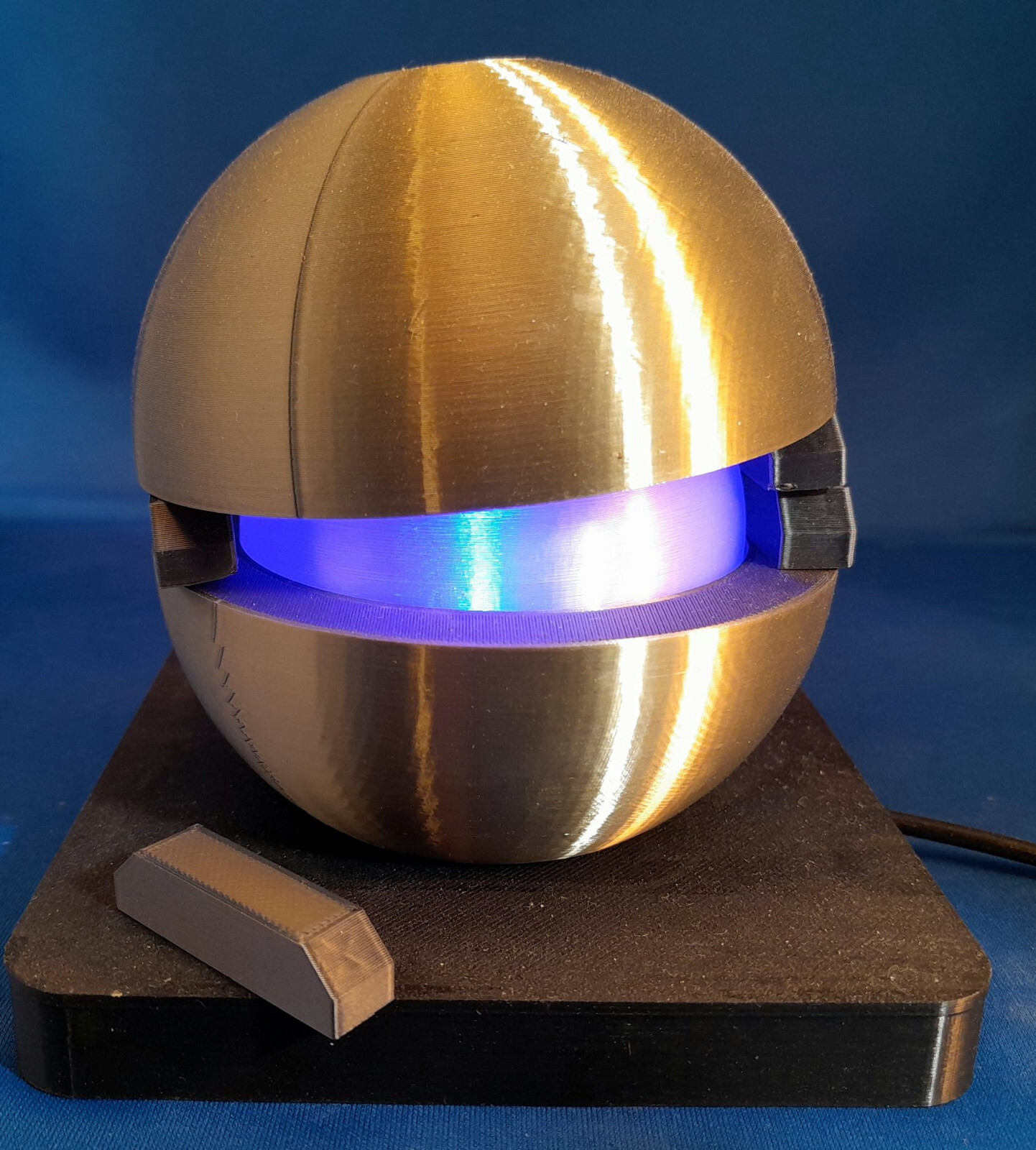 Atomic “Demon Core” Accent Lamp – Atom Age Experiment