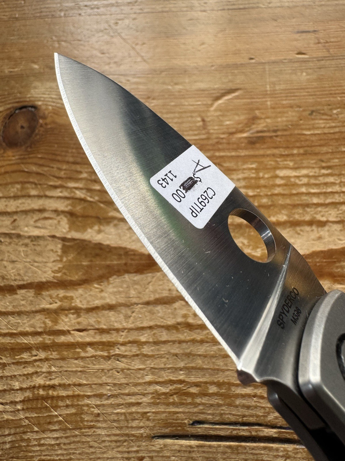 SPYDERCO PITS 2 Split 6AL-4V Titanium M398 Steel, 6.45″ C269TIP Factory Second