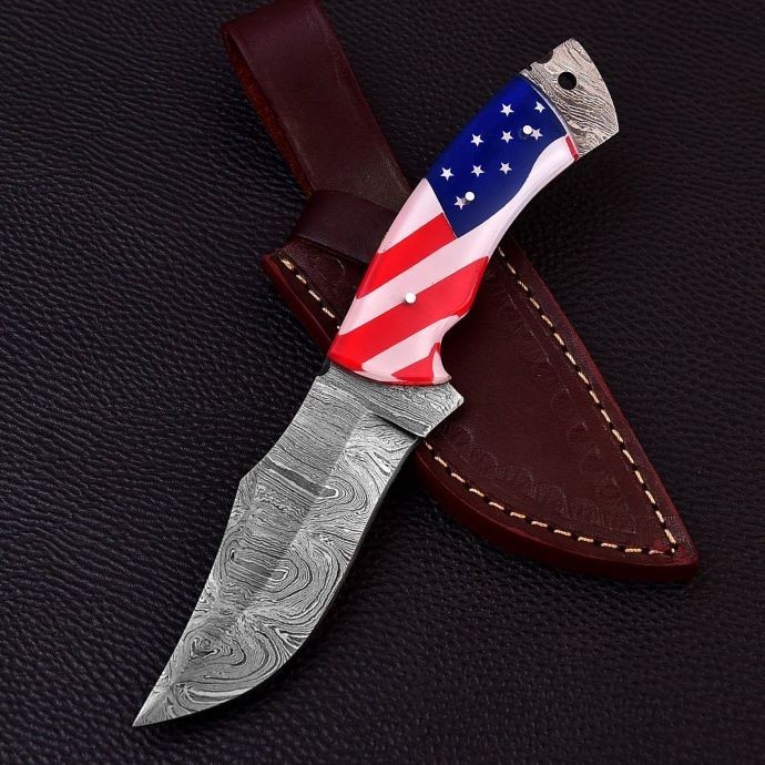 Handmade Damascus Steel Clip Point Hunting Knife 4.5″ Blade Full Tang US Flag