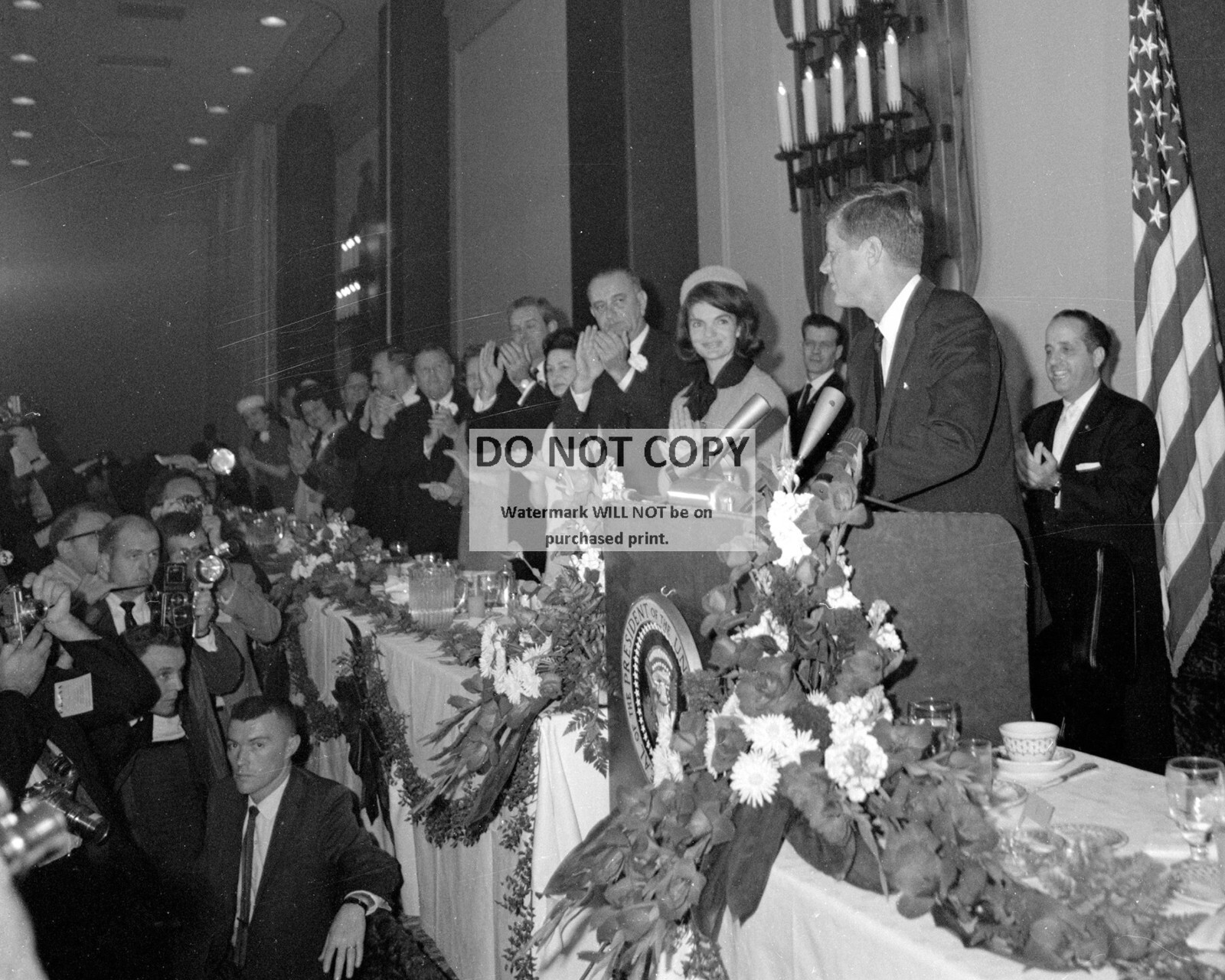 JOHN F. KENNEDY AT FORT WORTH CHAMBER BREAKFAST 11/22/1963 – 8X10 PHOTO (ZZ-824)