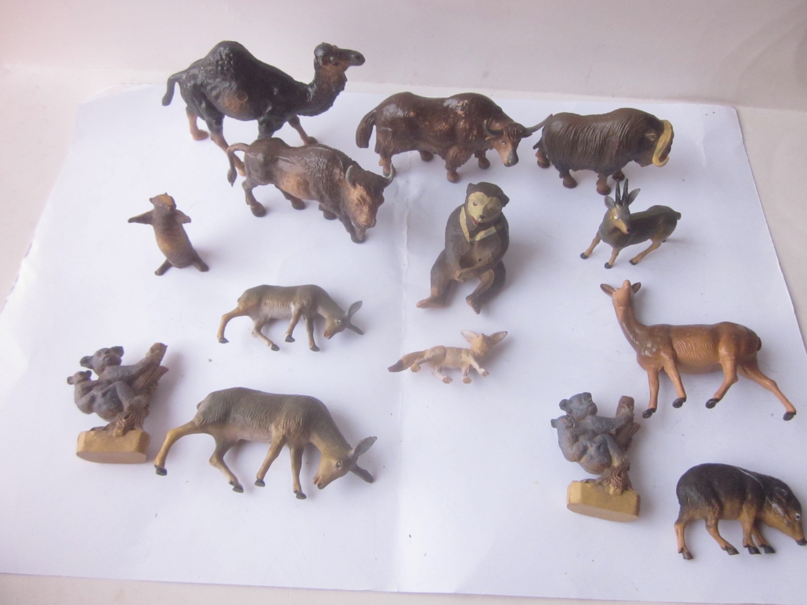 41472v STARLUX Unplayed 14 Animals Koala Deer Chamois Camel Yak Otter Fenek Bison