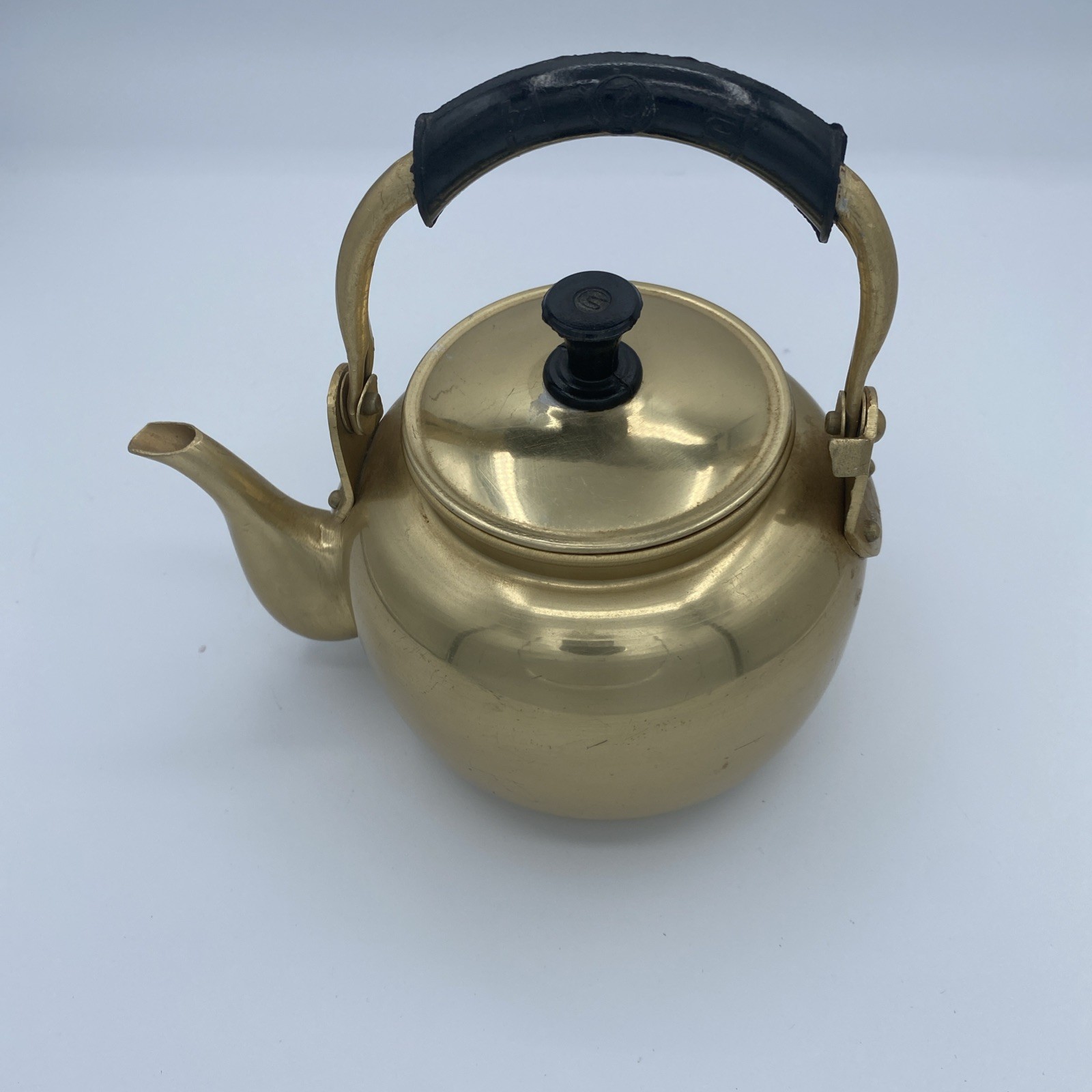 Vintage Gold Toned Aluminum Tea Kettle with Lid Black Handle 1 liter