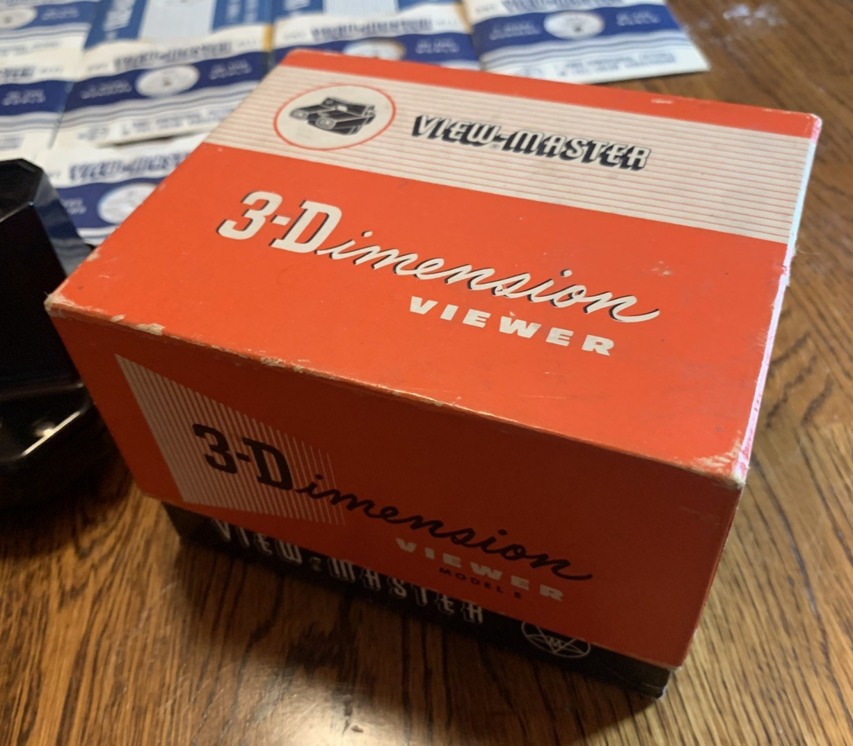 Viewmaster Collector Case W/34 Single Reels W/ Model E Viewer & SAWYERS Bakelite