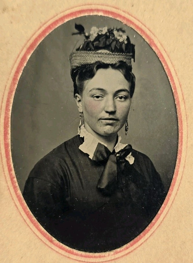 Antique Tintype Photo Sharp Pretty Victorian Woman Hat Fashion Jewelry Good Look