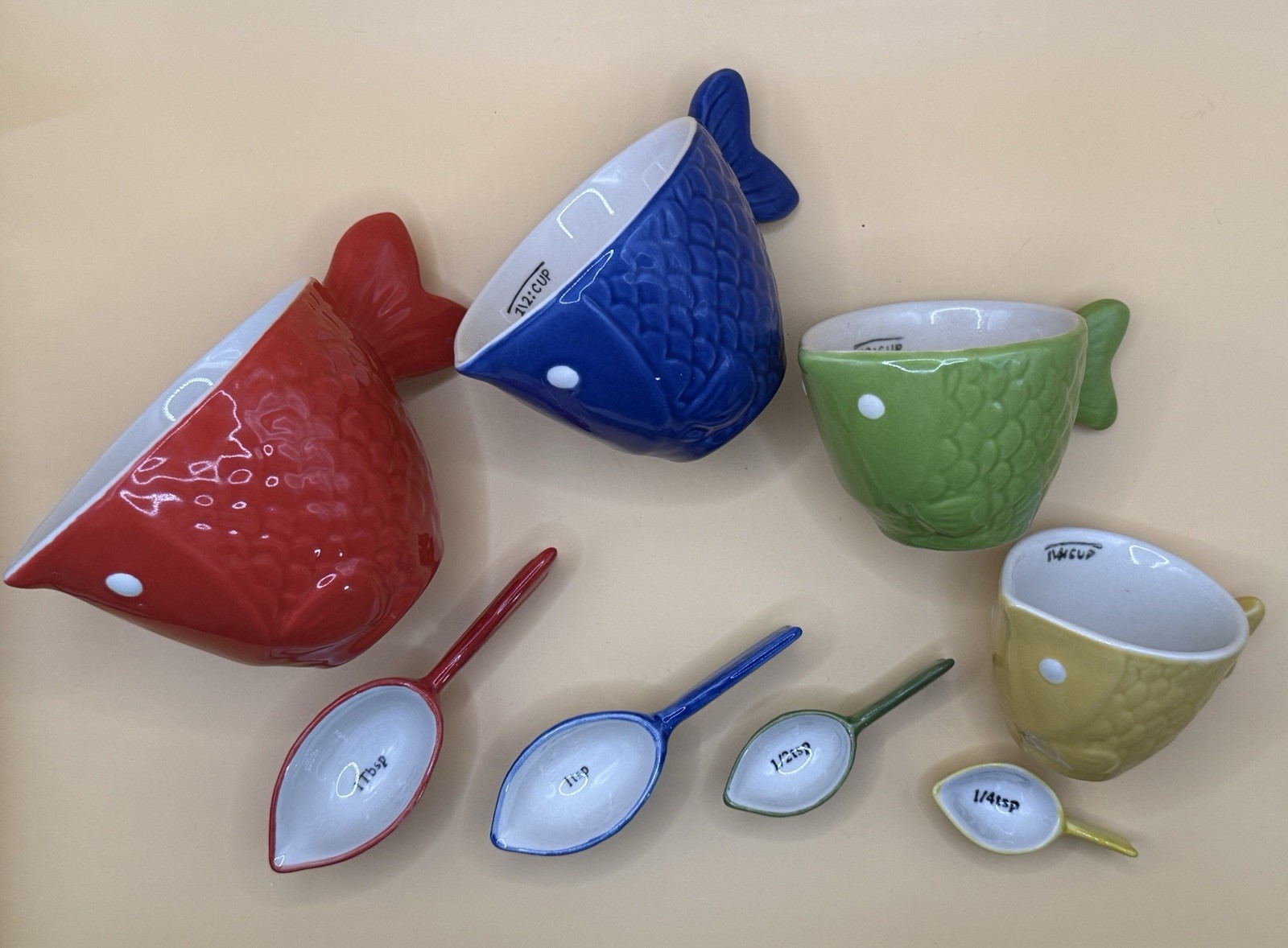 Little Fishy Nesting Measuring Cup Set Complete Set of 8 Excellent Condition