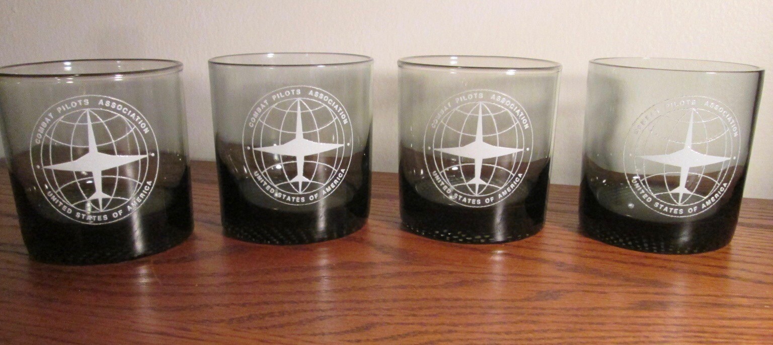 4 COMBAT PILOTS ASSOCIATION UNITED STATES OF AMERICA Rocks / Highball Glasses