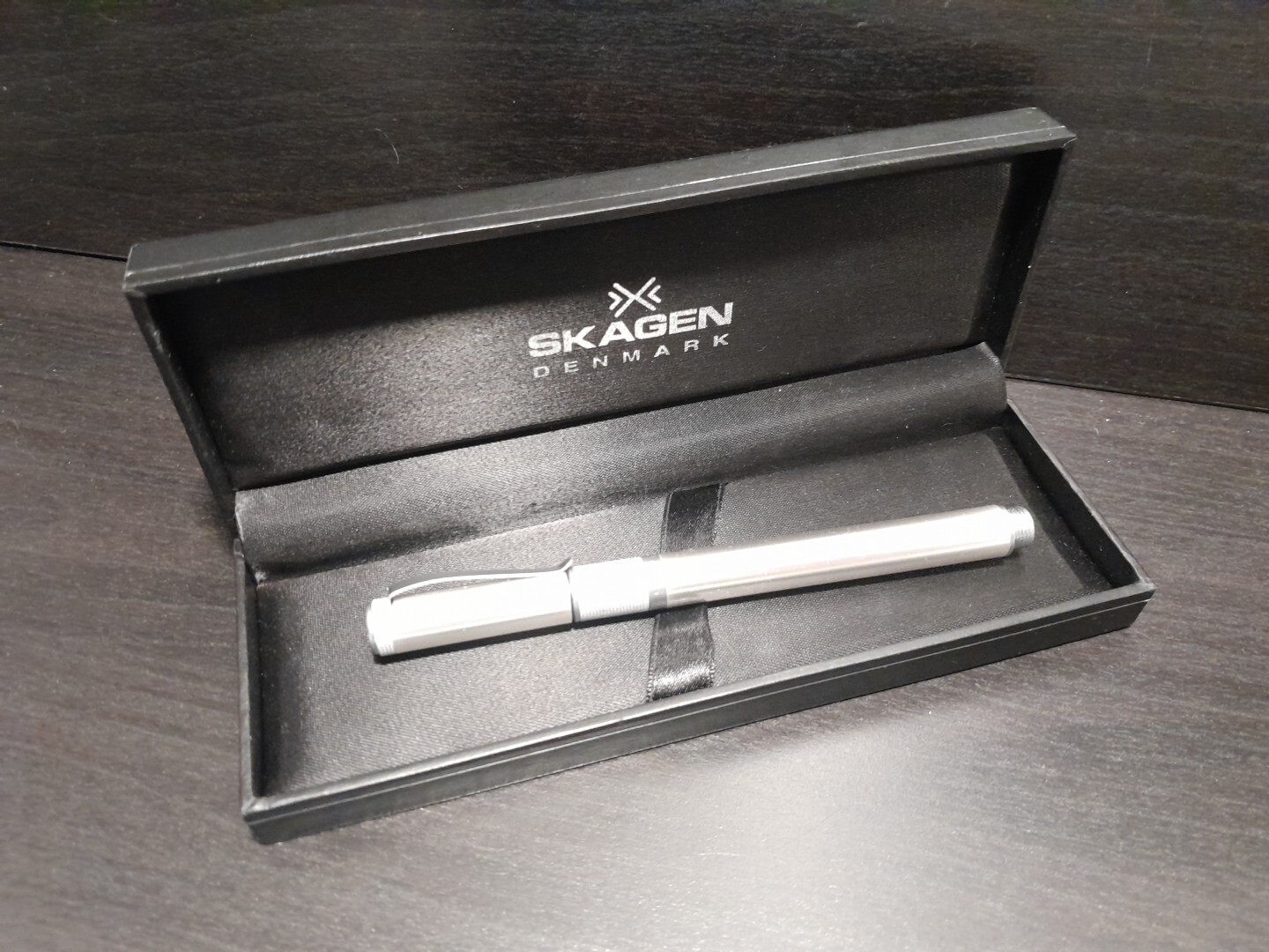 SKAGEN Of Denmark Fountain Pen W/ German Iridium Point Brushed Silver + Box