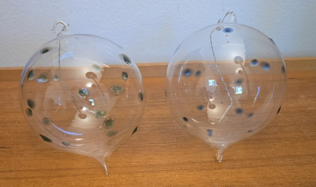 Two Vtg Silvestri Clear Round Glass 4″ Diameter Ornaments w/Dots Taiwan