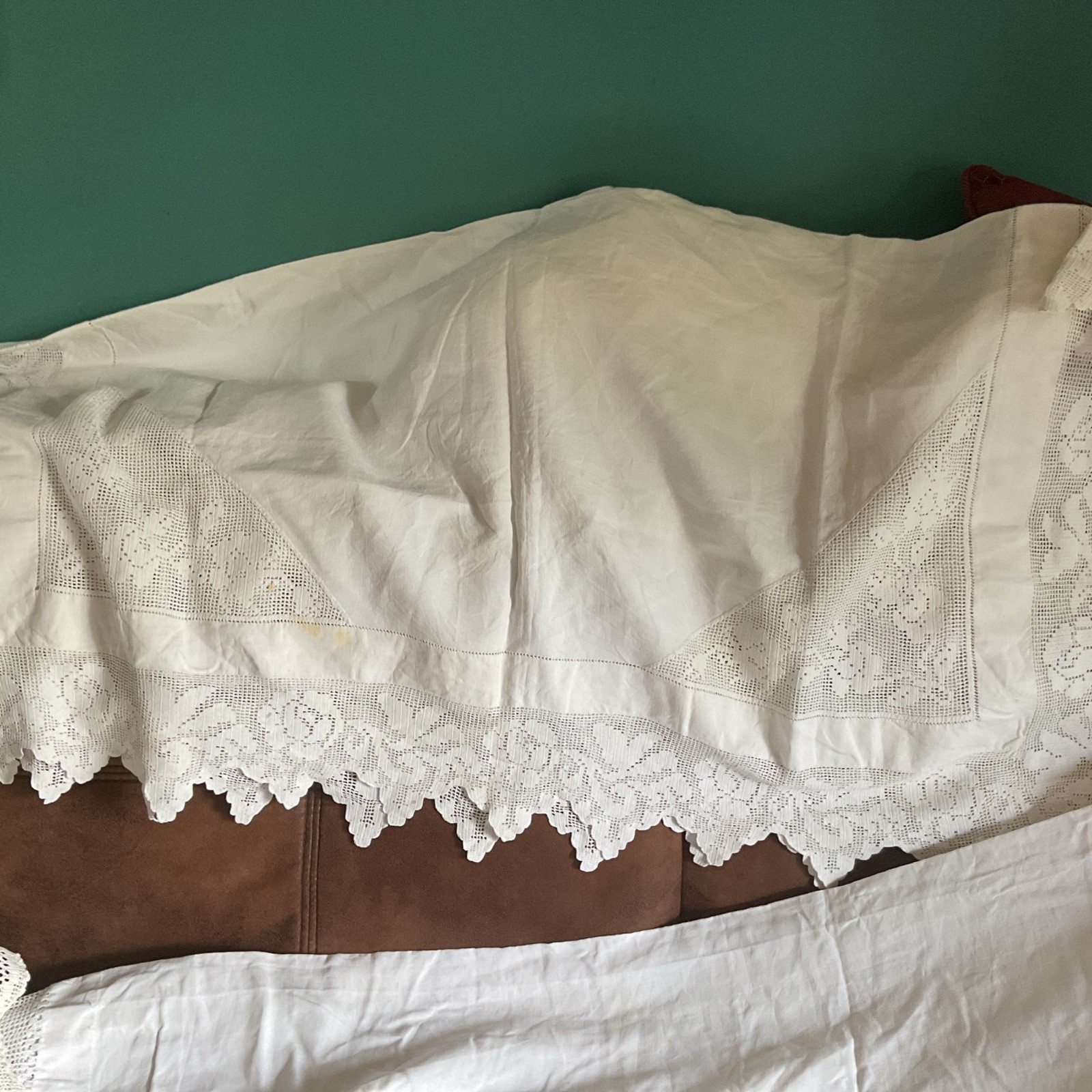 Vintage Job Lot 4 Of Table Cloths Linen & Cotton Embroidered Different Sizes