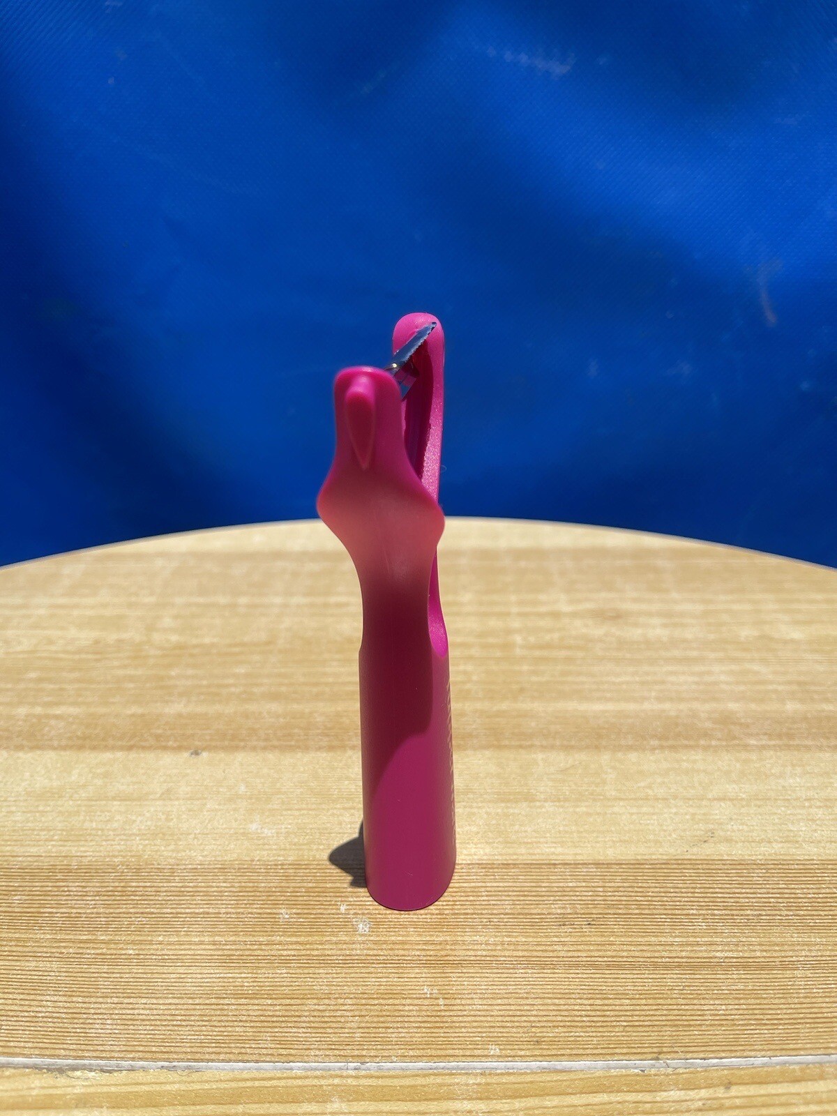 Tupperware Universal Vegetable Potato Peeler Horizontal Pink New