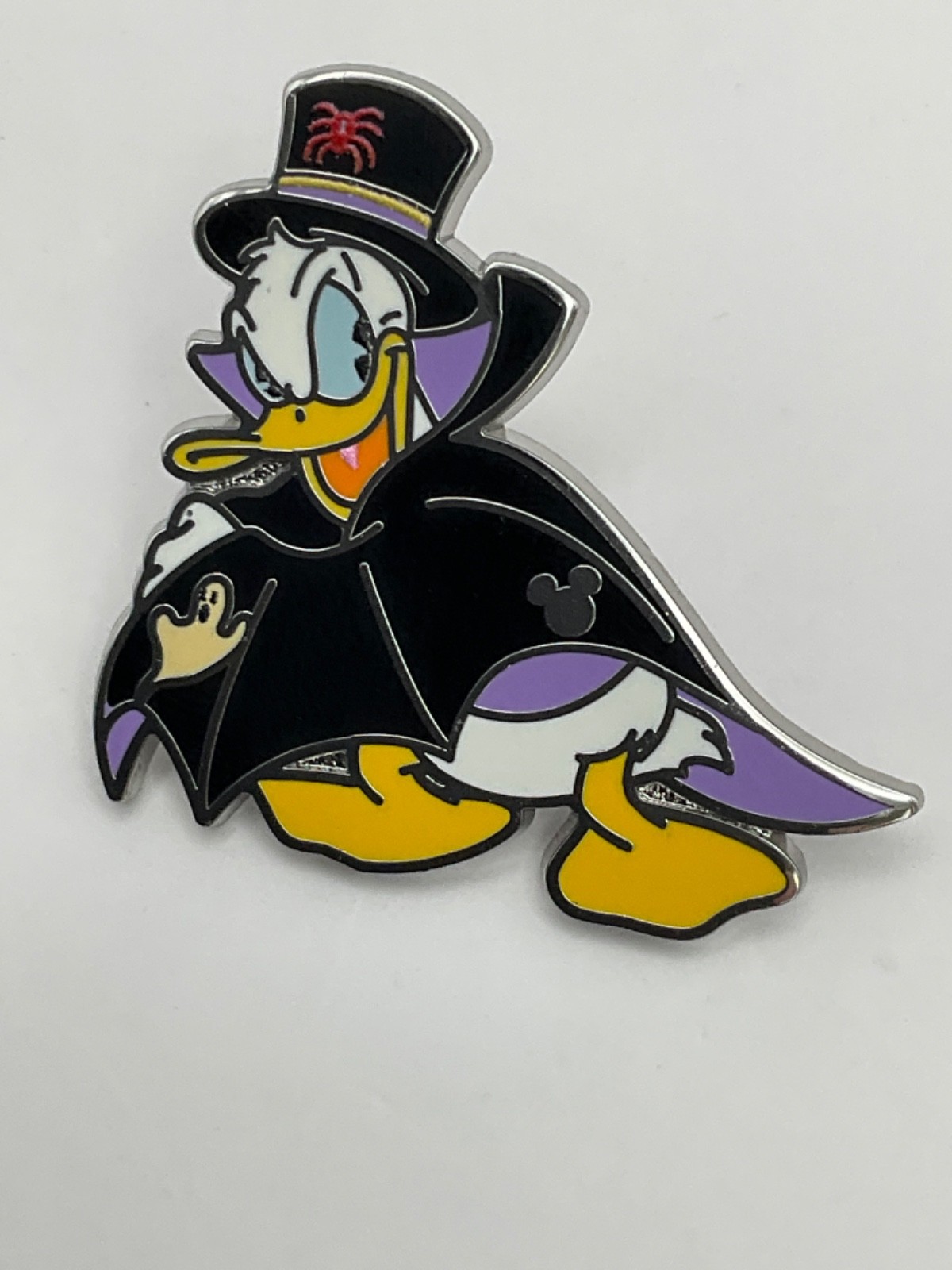 2025 WDW Hidden Disney Donald Duck Halloween Vampire Hidden Mickey Pin E0