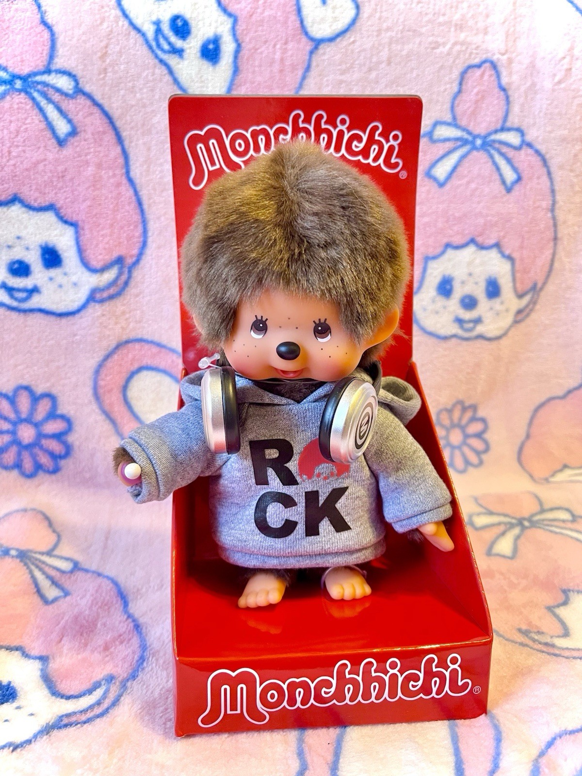 Sekiguchi Monchhichi 8″ Boy in Rock Hoodie W/ Headphones NEW/Authentic!!