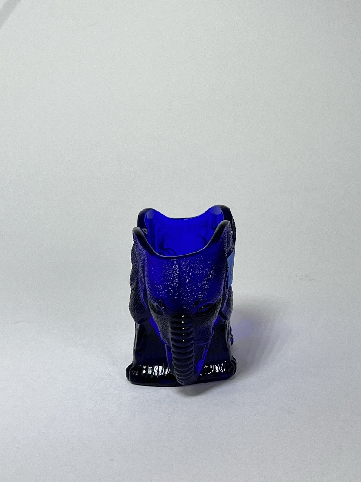 Double Elephant Toothpick/Matchstick Holder Summit Vogelson Glass Cobalt Blue