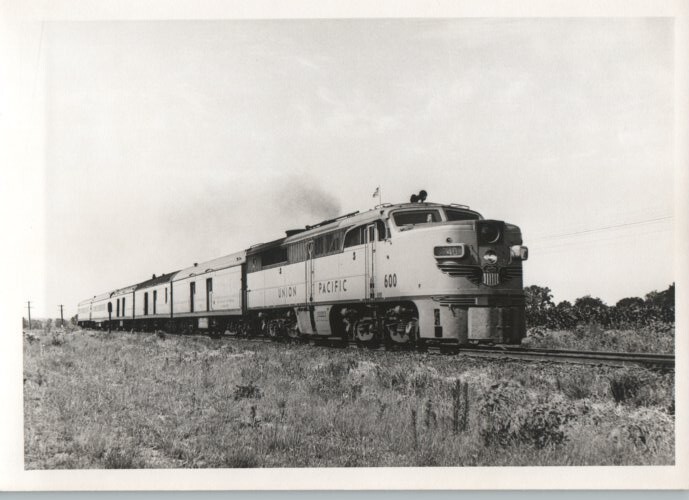 Union Pacific Railroad Engine 600 Troop Train #40 Kansas Photo 5 x 7 July 1955