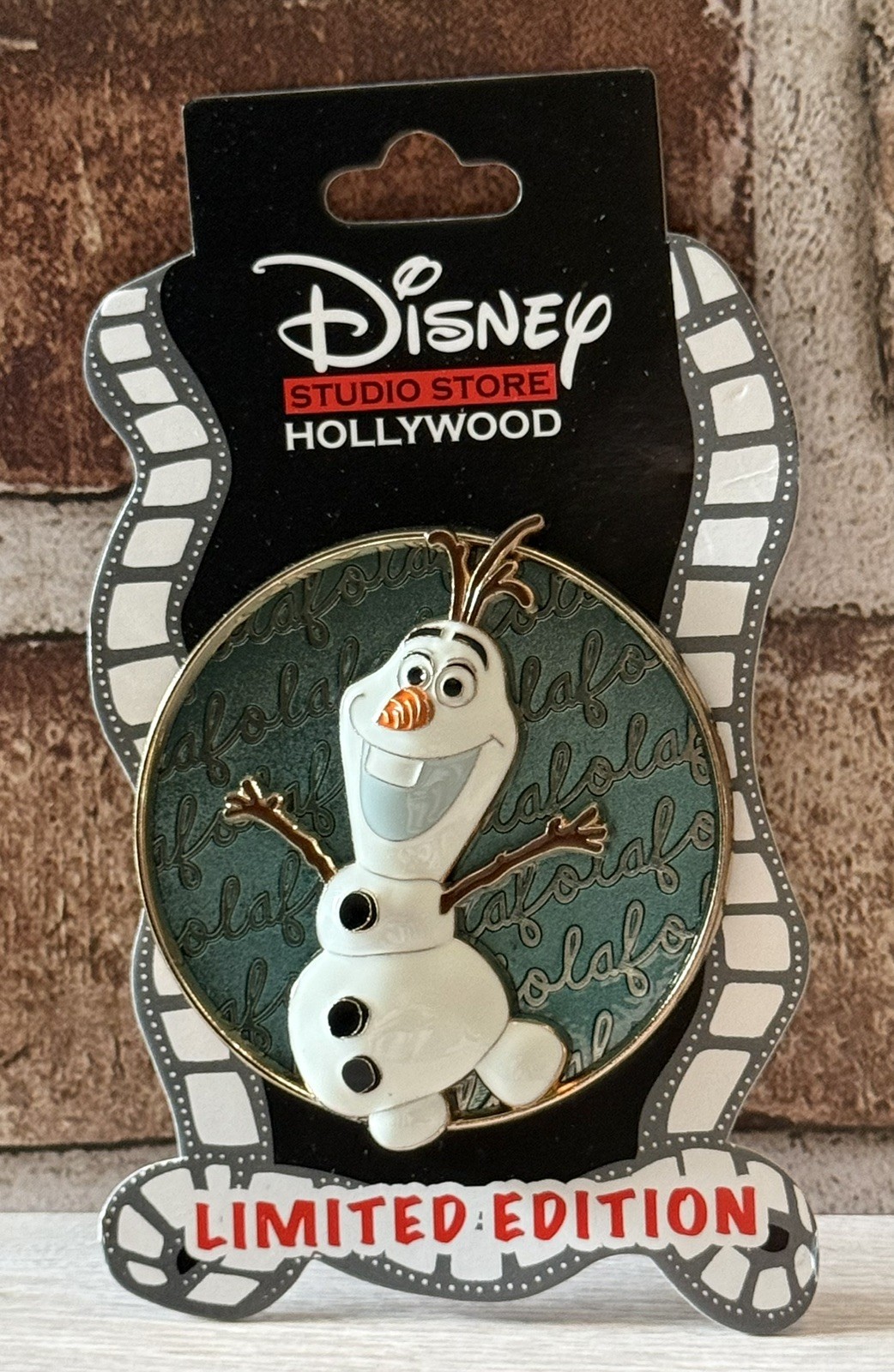 ⛄ NEW On Card Disney D23 Expo 2022 OLAF Cursive Cuties LE 400 DSSH Frozen Pin