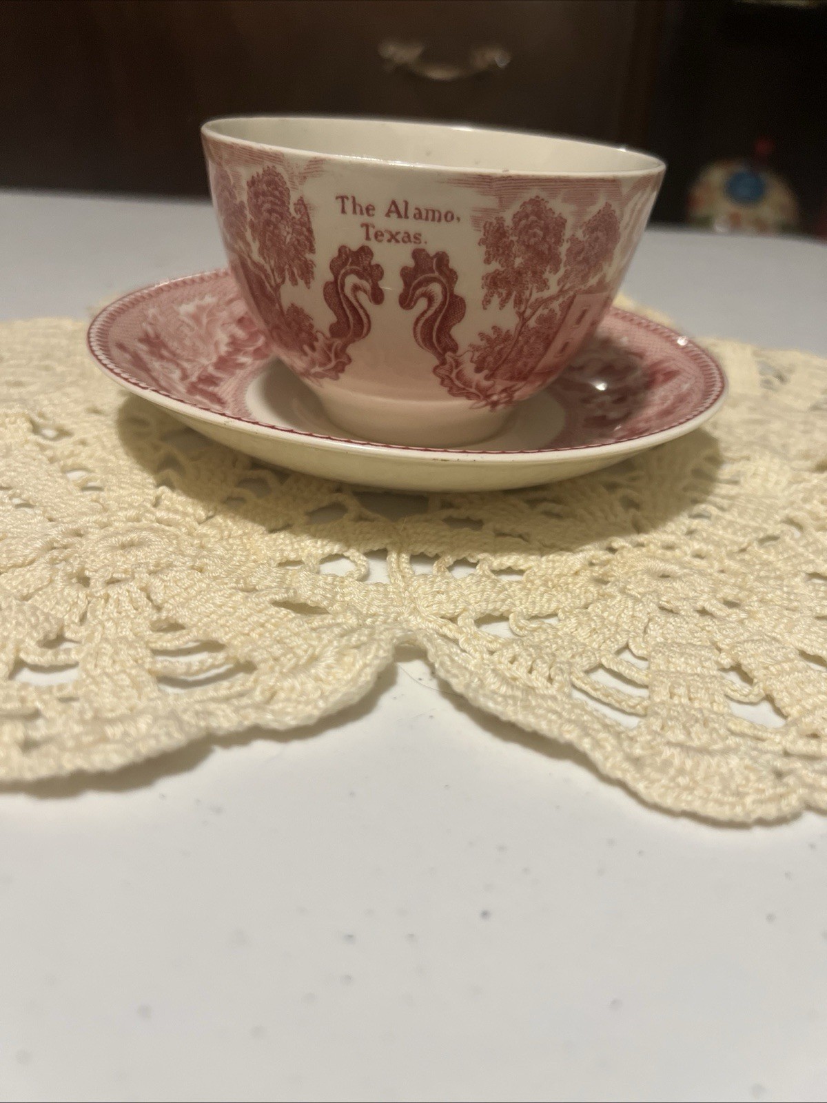 Vintage Johnson Brothers Historic America ￼ teacup,and saucer of the Alamo.