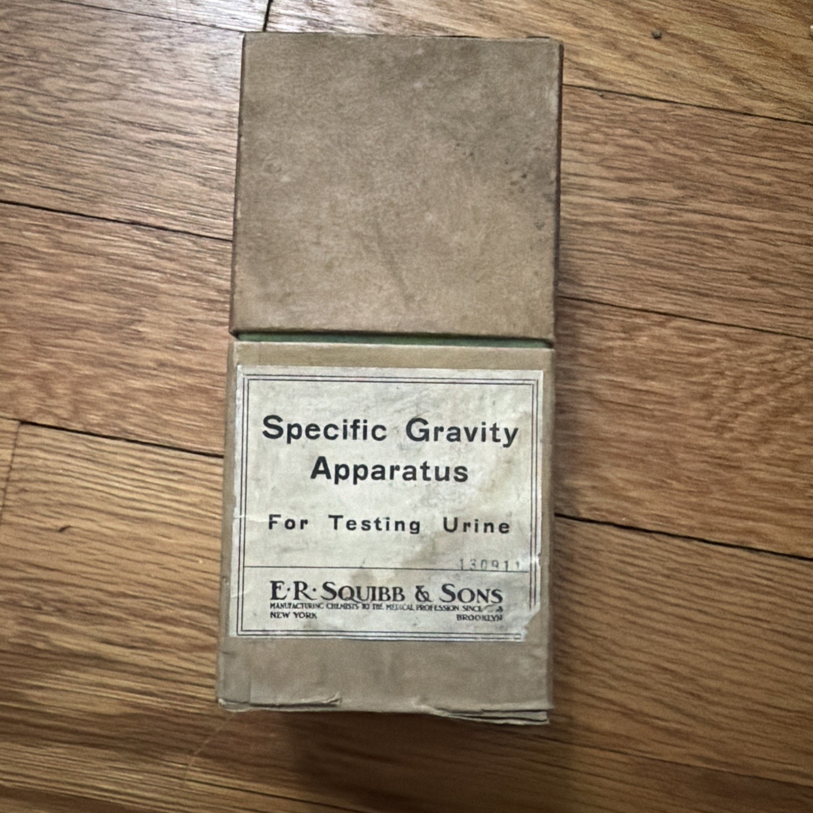 E.R. Squibb & Sons Specific Gravity Apparatus For Testing Urine Kit Antique
