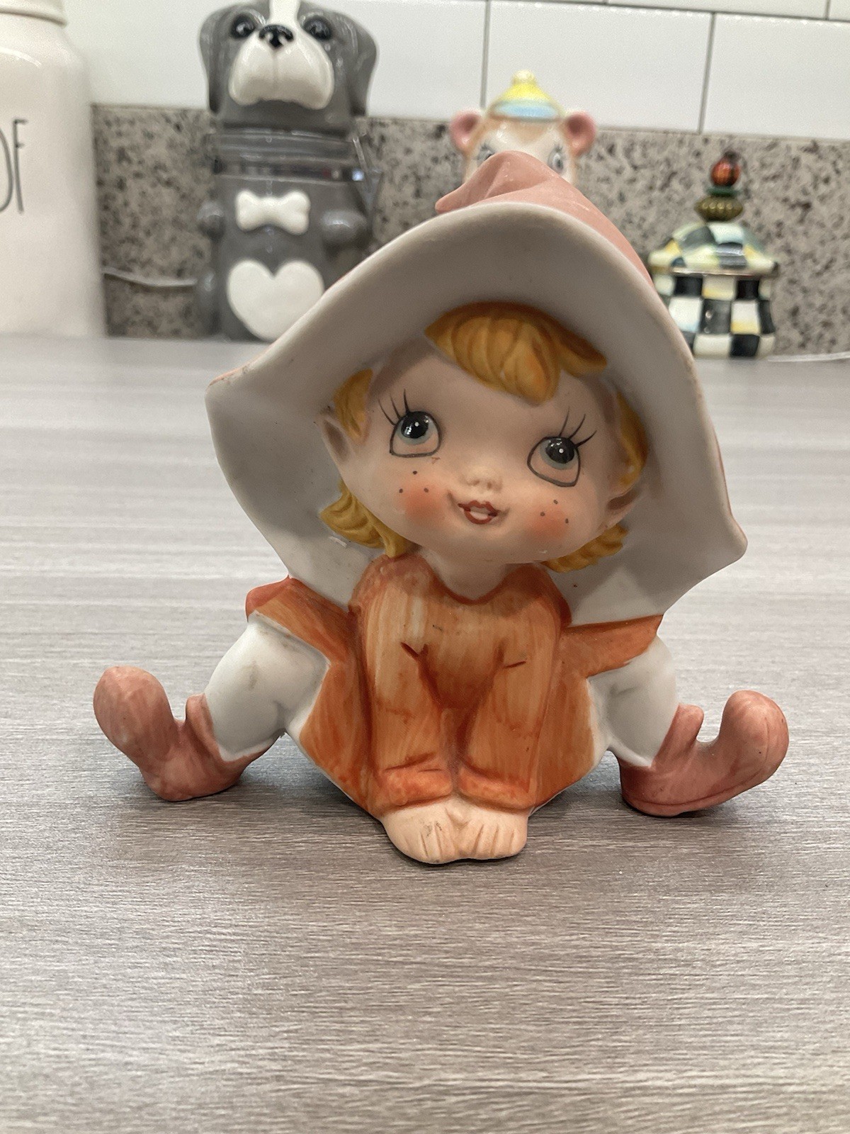 VINTAGE HOMCO PEACHY ORANGE CERAMIC PIXIE ELF