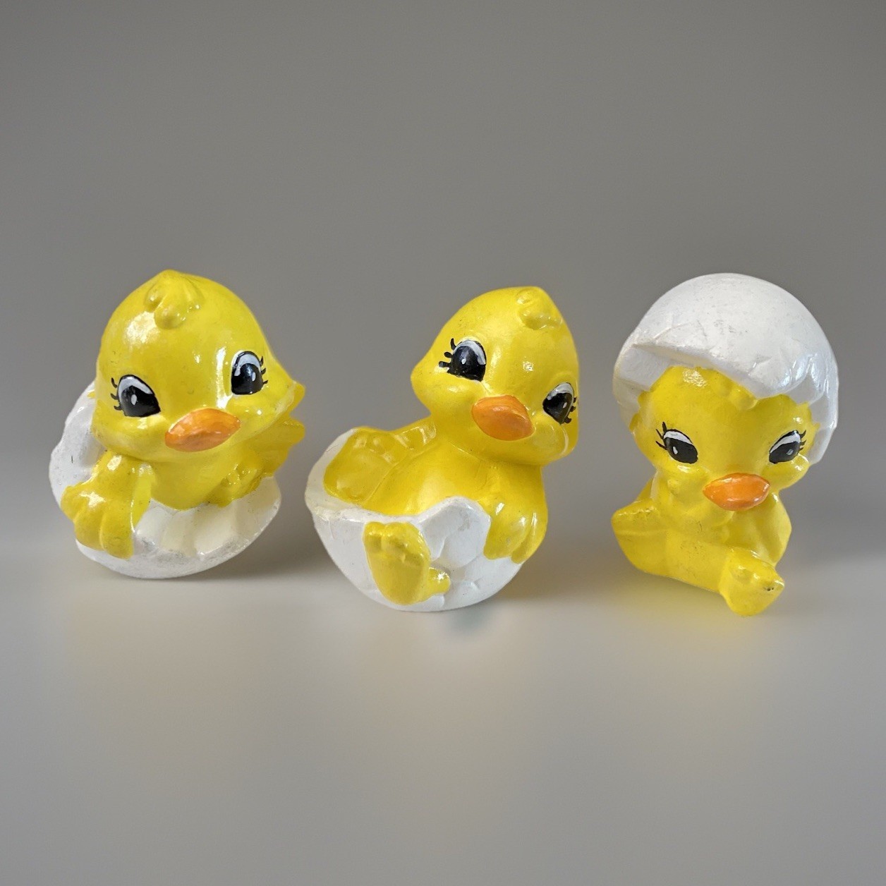 Vintage Set Of 3 Hand Painted Ceramic Hatching Ducklings Chicks Cracked Eggs