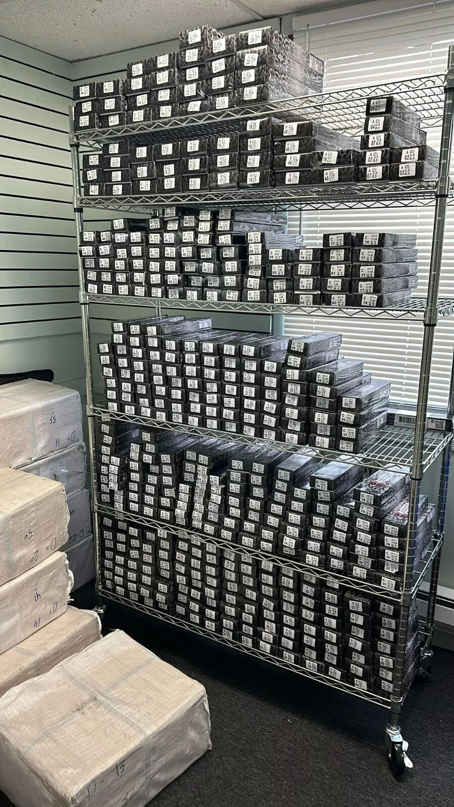 CSFIF Wholesale Unique Lot of Knives & Multi-Tools – Bulk By The Pound