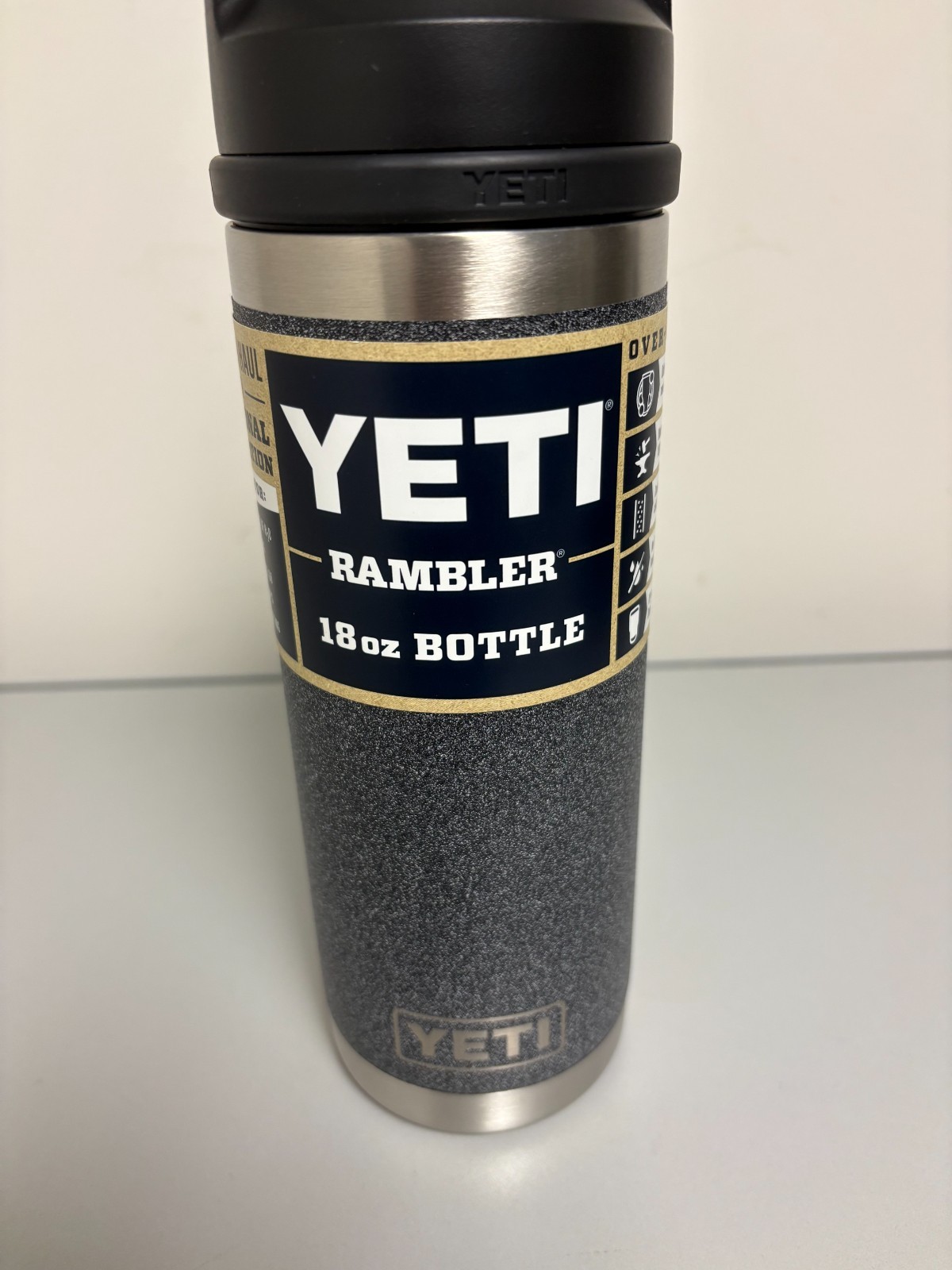 NEW YETI® BLACKSTONE 18oz Bottle Black – Brand New Chug Bottle