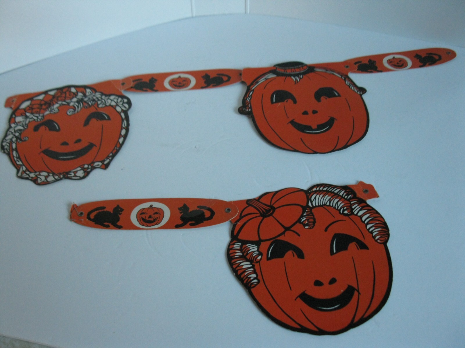 Vintage Halloween Beistle Jack-o’-lantern Banner Garland AS IS Three Pumpkins