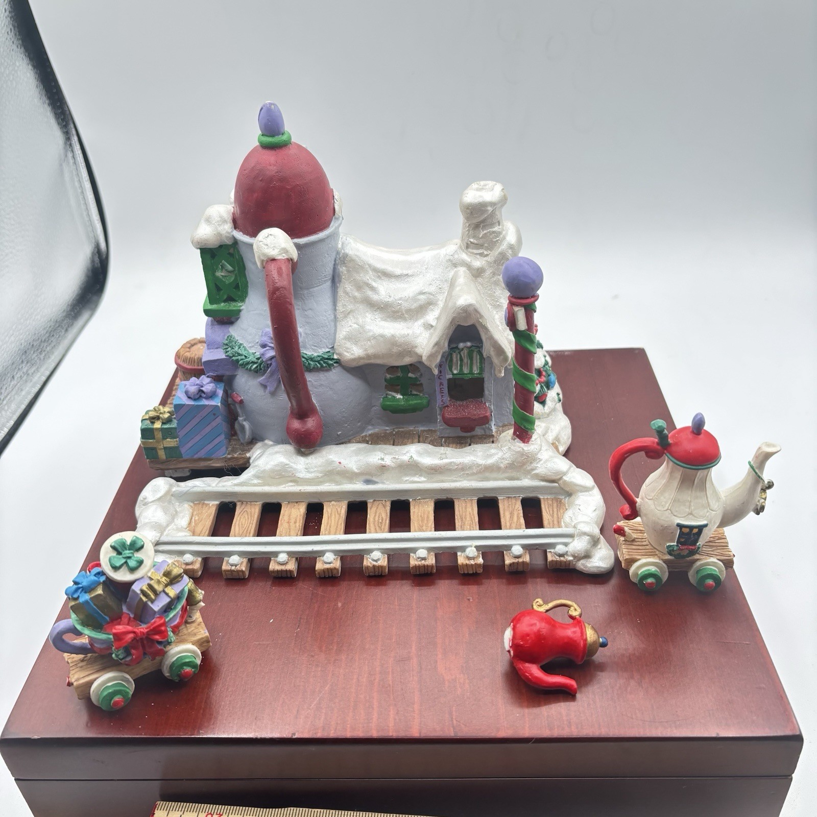 VTG 1998 Sears 4 Replacement Pieces For Teapot Village Christmas
