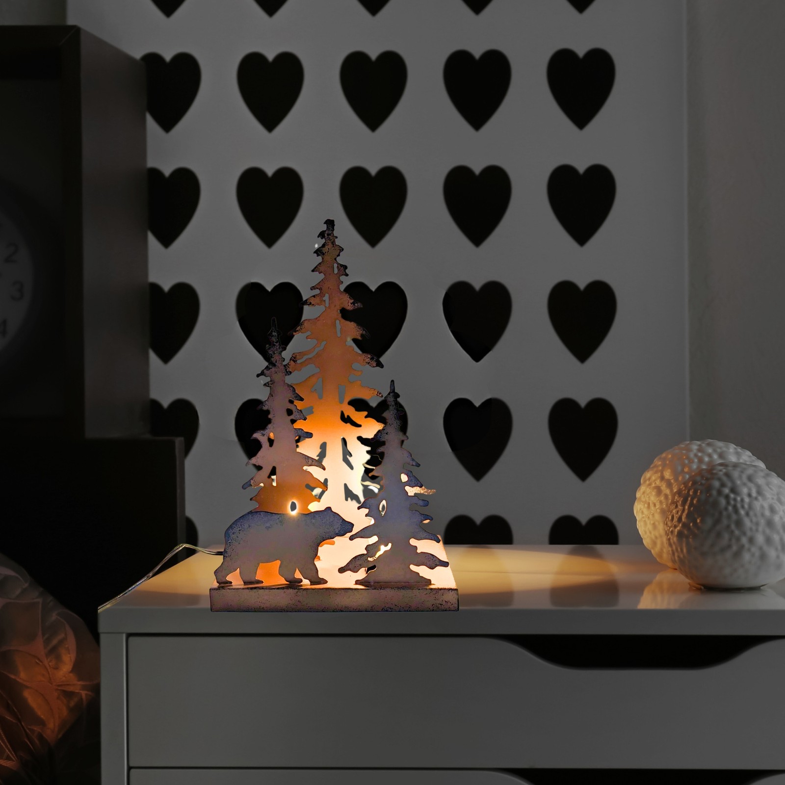 Rustic Bear Silhouette Table Lamp – Forest Night Light for Cabin & Lodge Décor