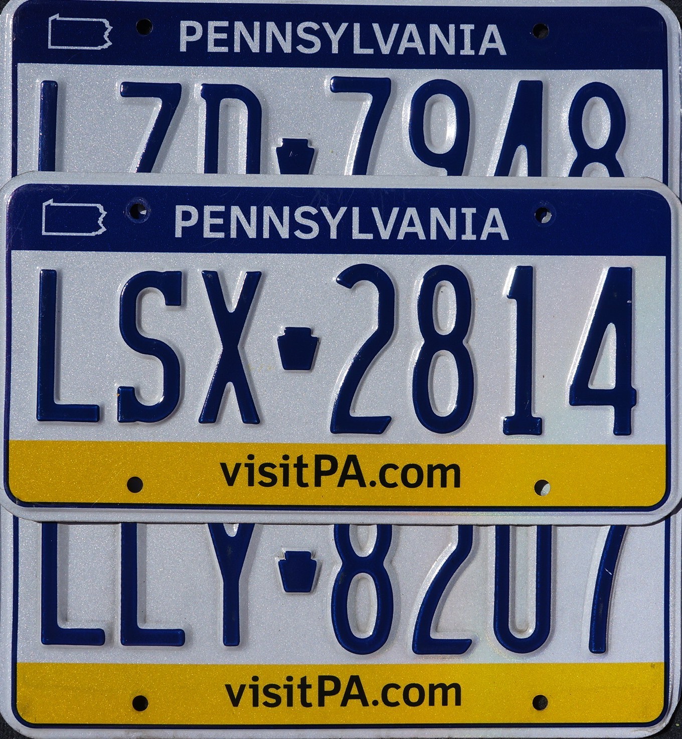 PENNSYLVANIA LICENSE PLATES Blue Letters Yellow Band License Plate Tags Random #