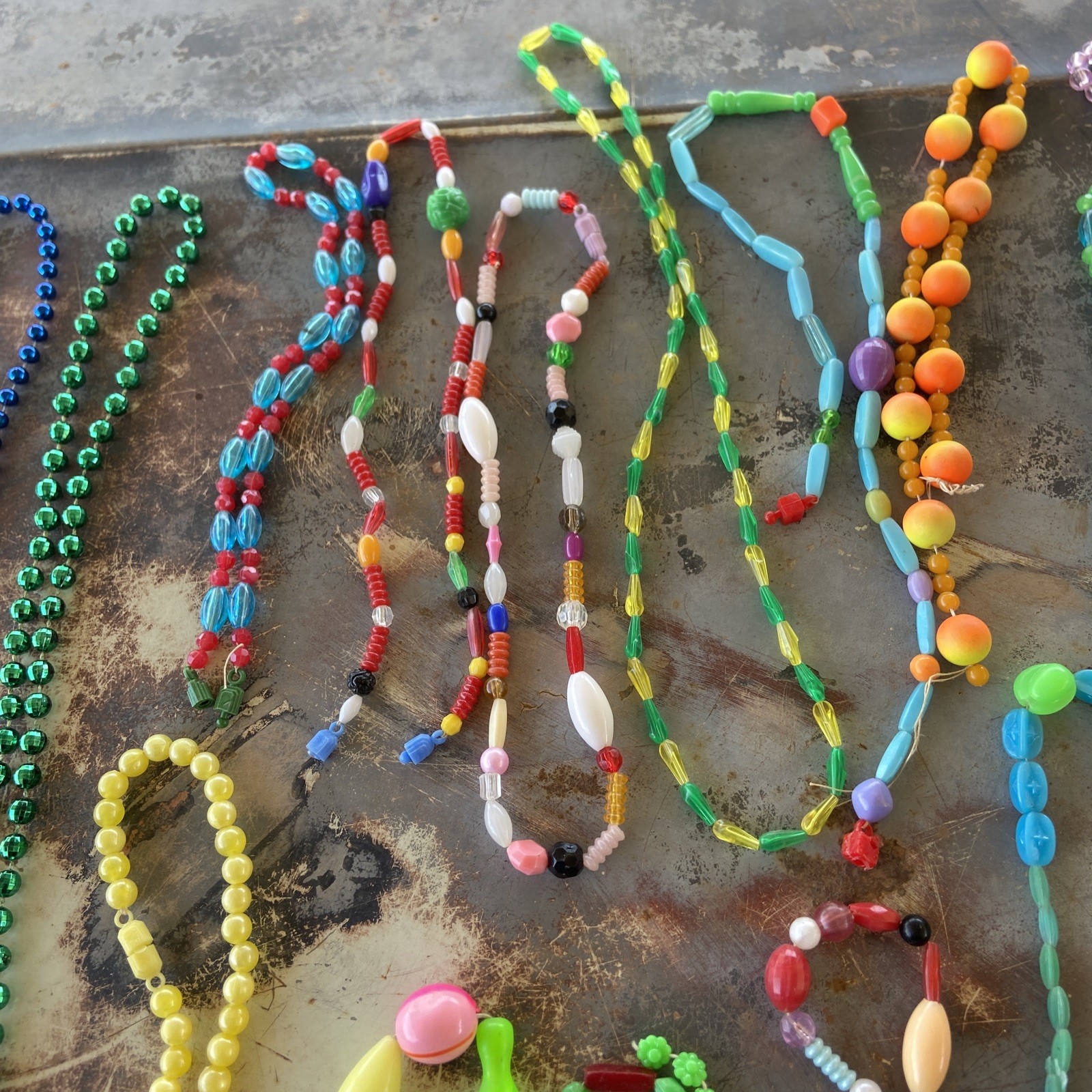 Lot of 28 Vintage 1970s Mardi Gras Bead Necklaces – Costume Jewelry