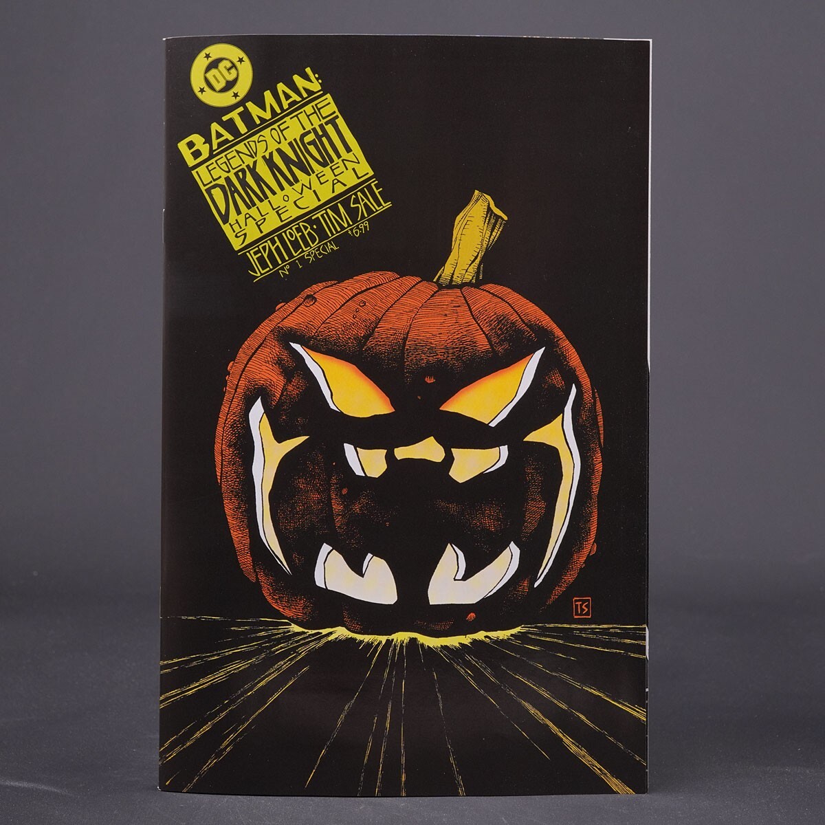 Batman Legends Dark Knight HALLOWEEN SPECIAL #1 Cvr A Facsimile DC Comics 2025
