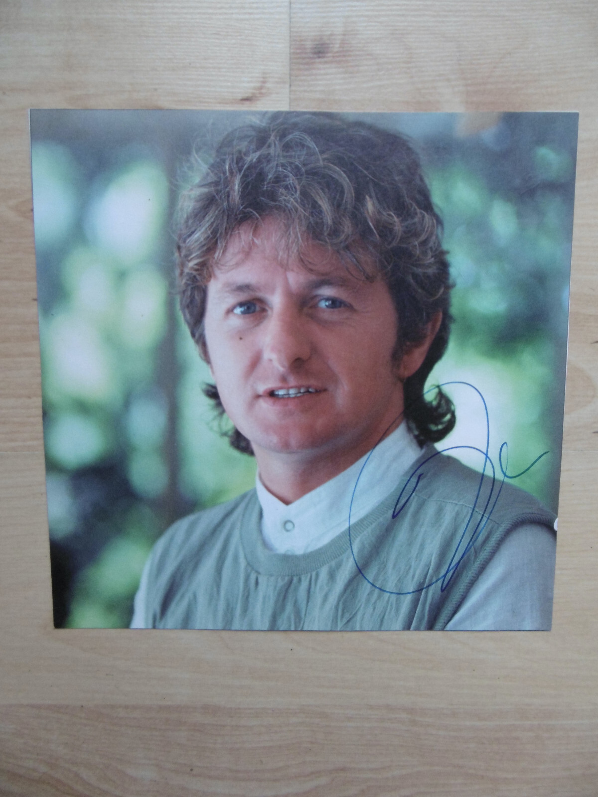 Jon Anderson “yes” autograph signed 19×19 cm magazine image
