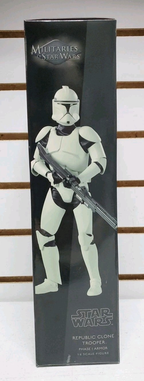 2009 Sideshow: Star Wars Republic Clone Trooper Phase 1 Armor Figure, Pre-Owned