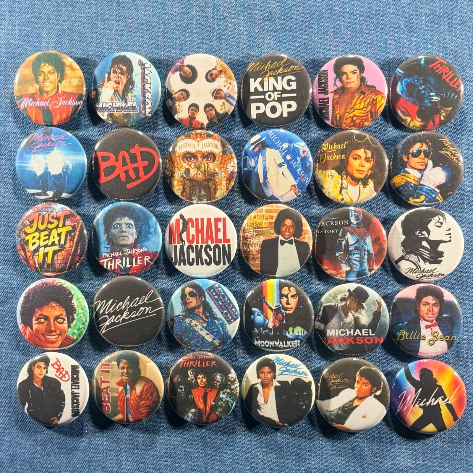 Michael Jackson 80s Pop King of Pop 1.25″ Pinback Buttons Retro Music 30 Pin Set