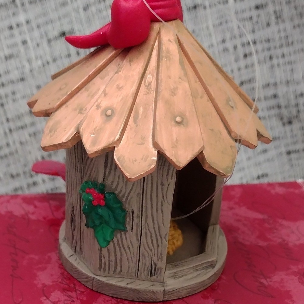 Hallmark Keepsake Ornament “Wintertime Treat”