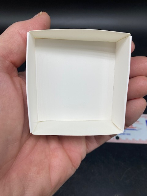 Fold-up Mineral Specimen Boxes – MR24