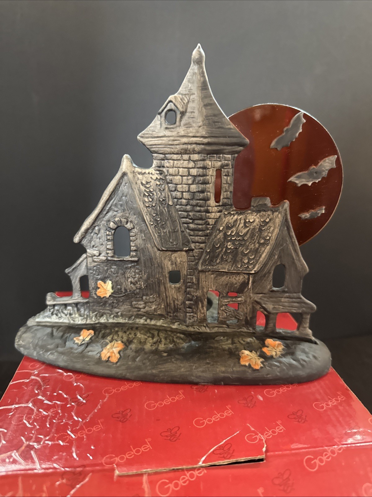 Goebel Ghosts House 102651 Halloween Large Figurine 7.50″ Mint In Box