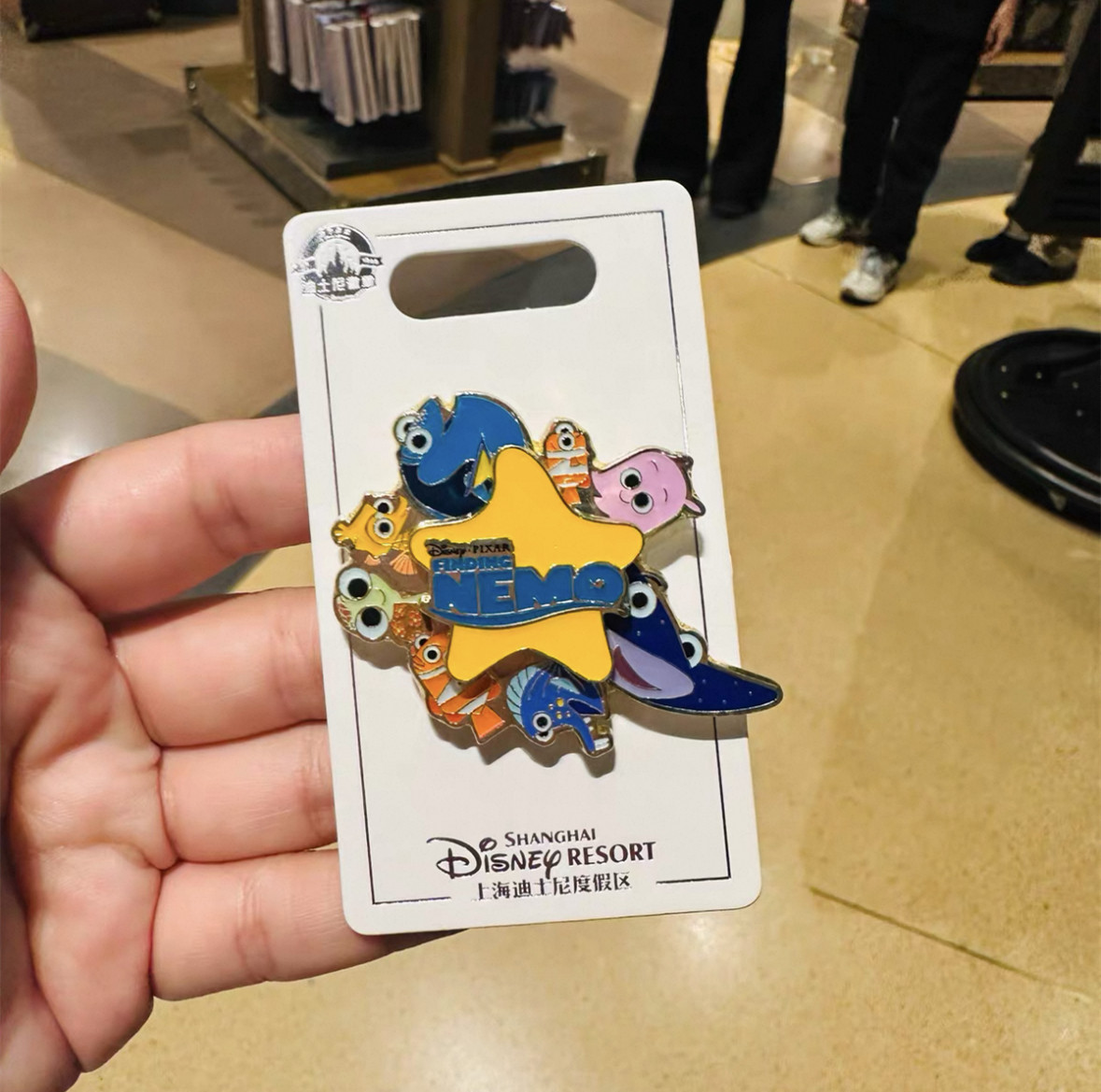 Disney pin authentic 2025 finding nemo spinner shanghai disneyland