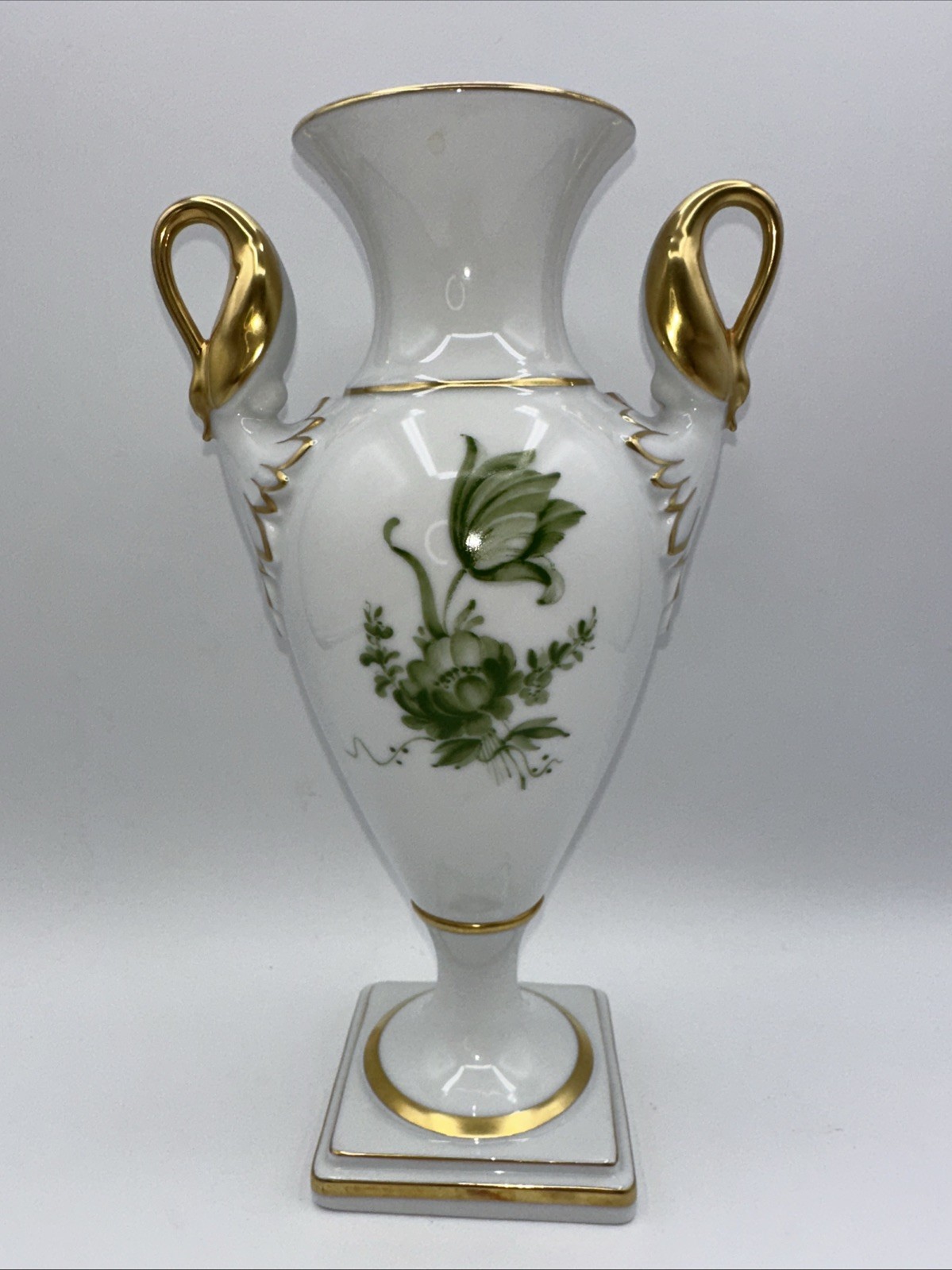 VINTAGE AK KAISER GERMANY PORCELAIN URN VASE W/ GOLD GILT SWAN HANDLES