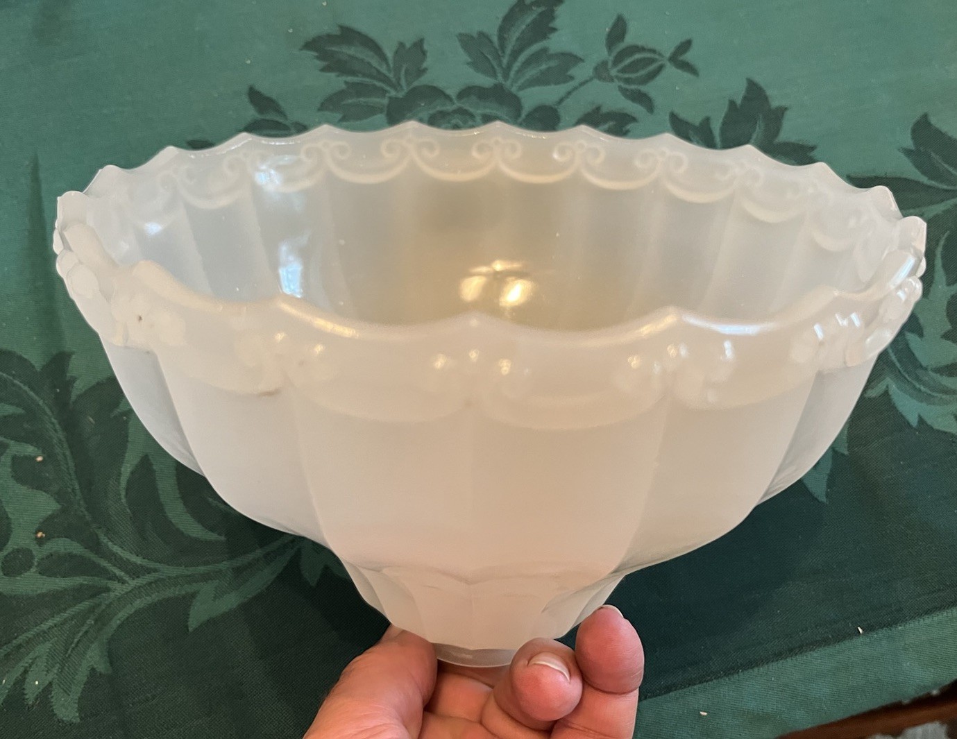 HTF Pullman Train Car RIPLEY ALABASTER Clambroth Ribbed Glass Shade 8-3/4” Dia