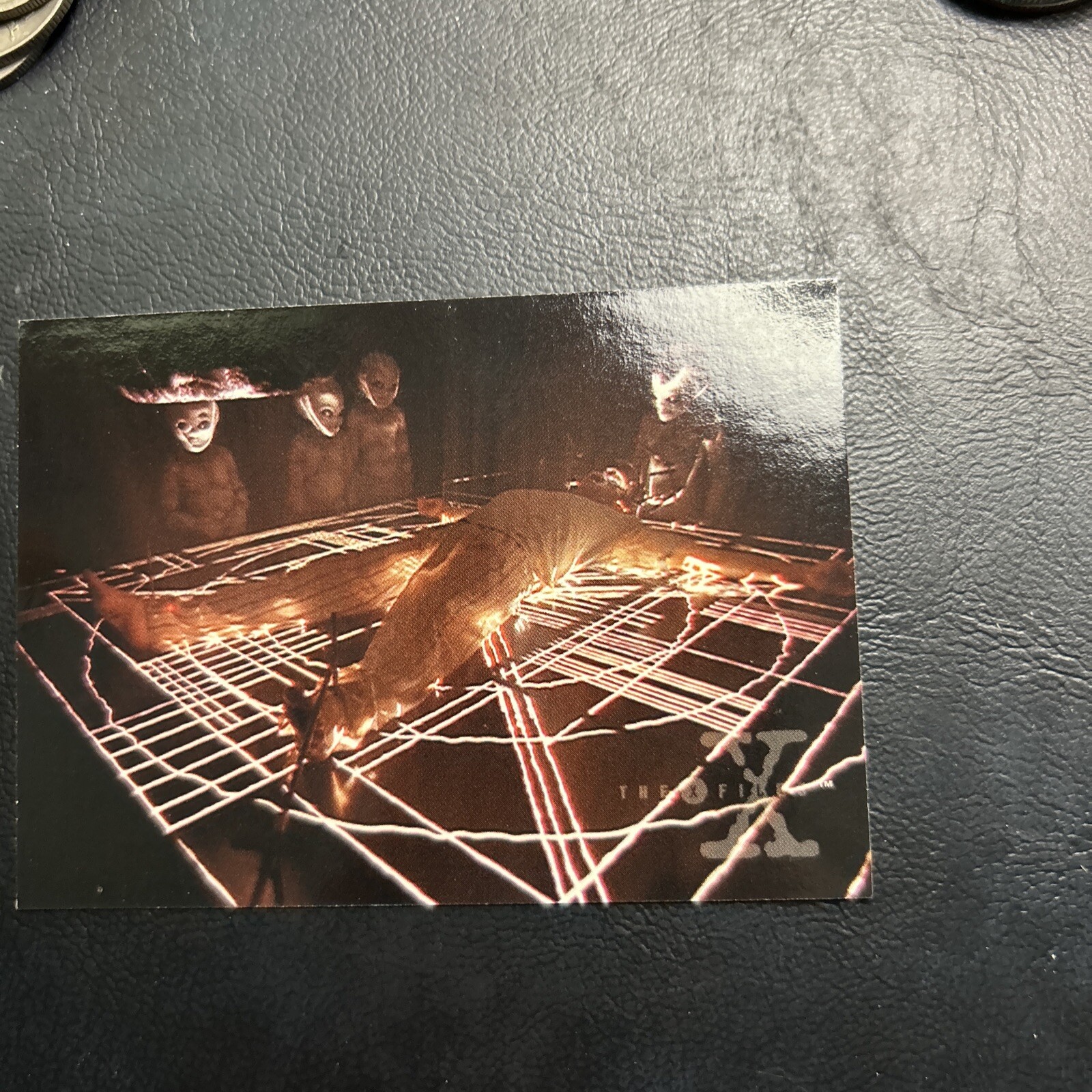 Jb24 The X-Files Season 2 Two Topps #39 Alien Experimenters
