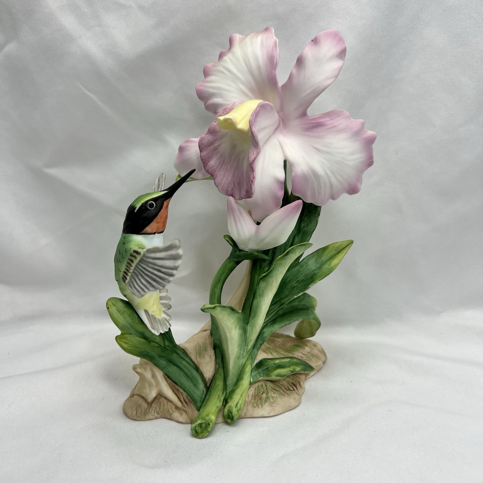 Vintage 1985 HOMCO Masterpiece Bone China Hummingbird W/Pink Iris Figurine